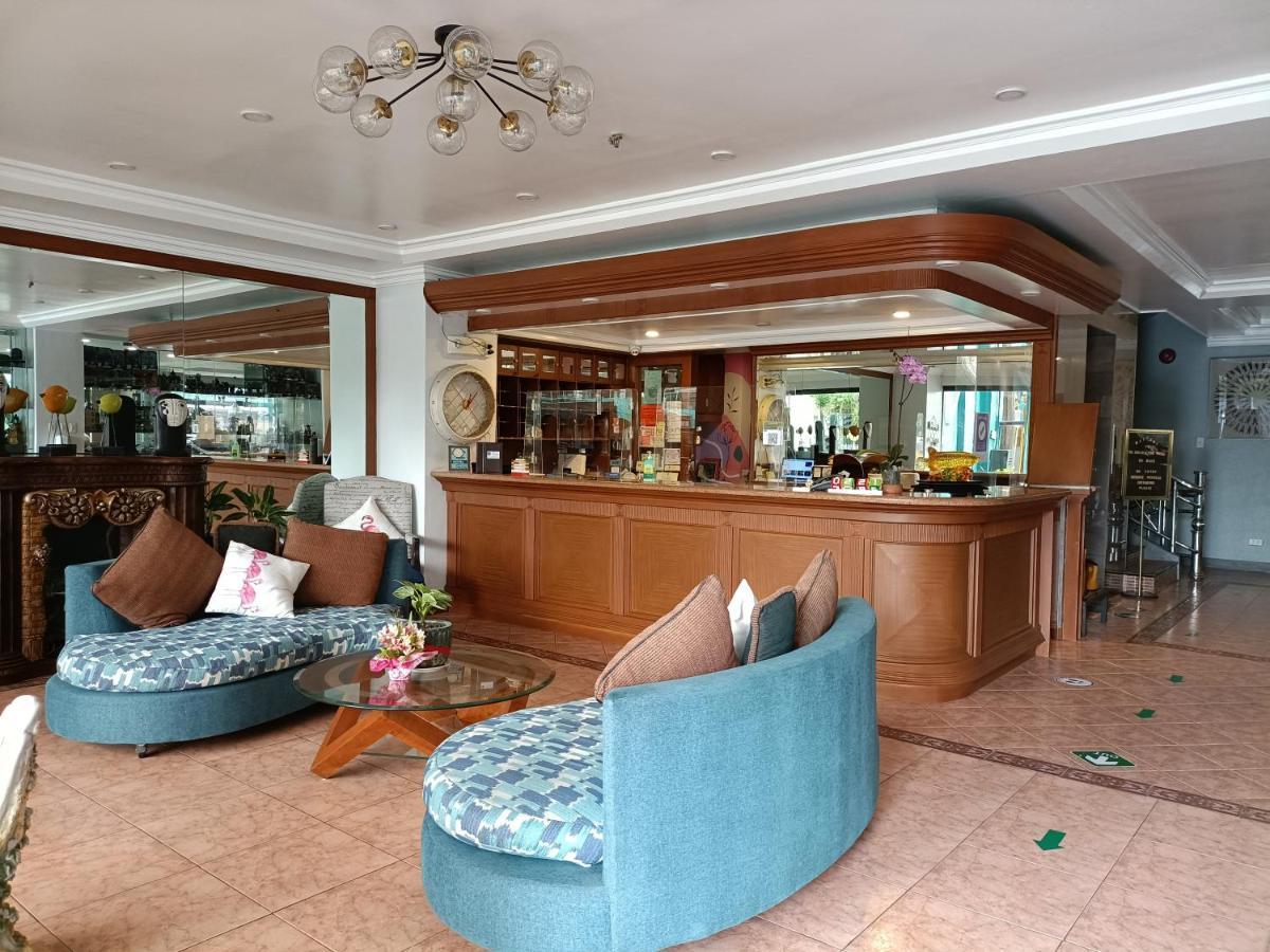 The Golden Pine Hotel Baguio City Exterior foto