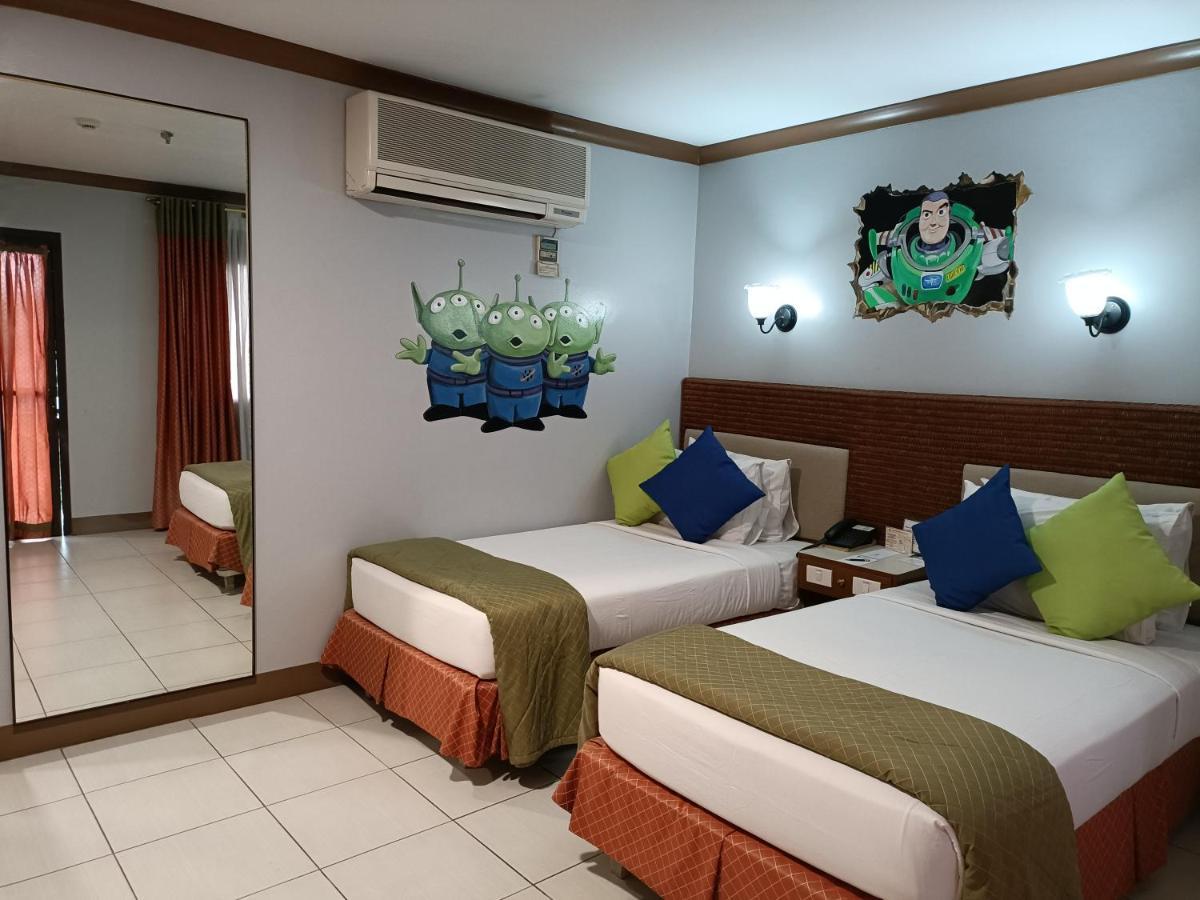 The Golden Pine Hotel Baguio City Exterior foto